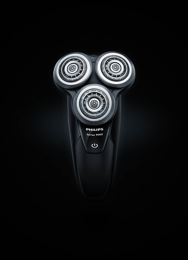 Advertising Still Life Product Photography of Philips electric shaver by Packshot Factory