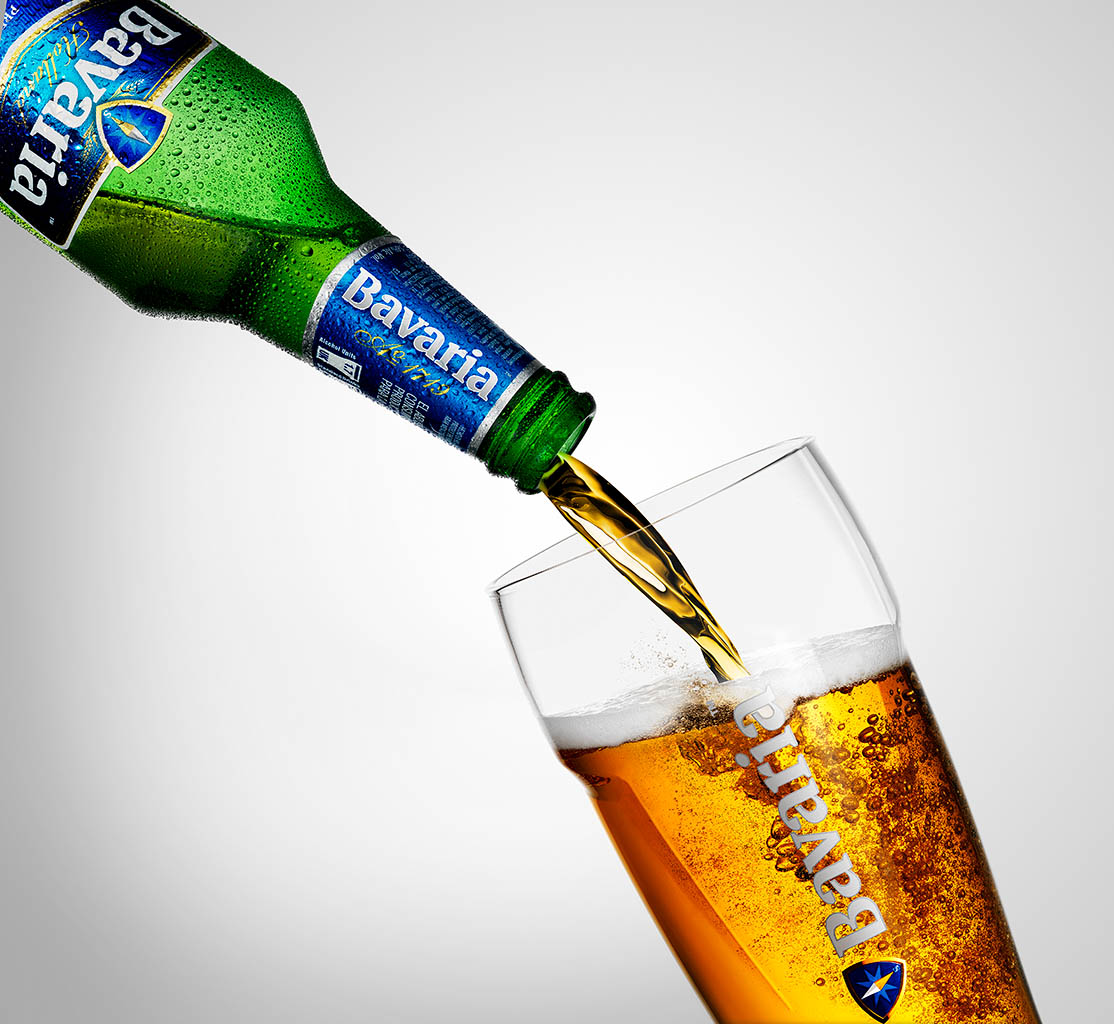 Packshot Factory - Pour - Bavaria beer bottle pour shot