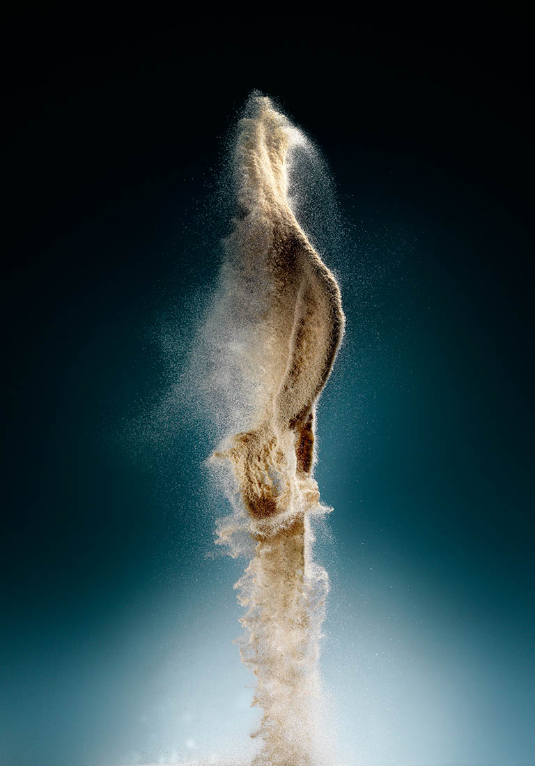 Packshot Factory - Powder - Sand explosion