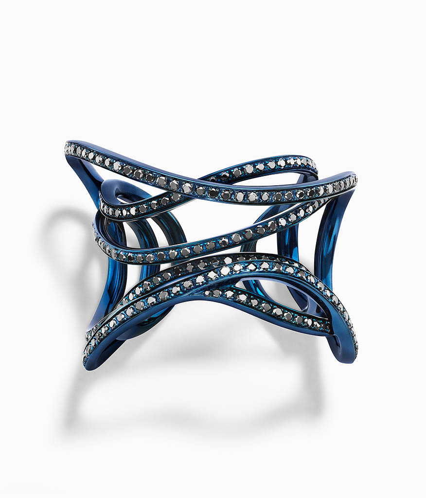 Packshot Factory - Rings - Maison Dauphin jewllery blue gold ring