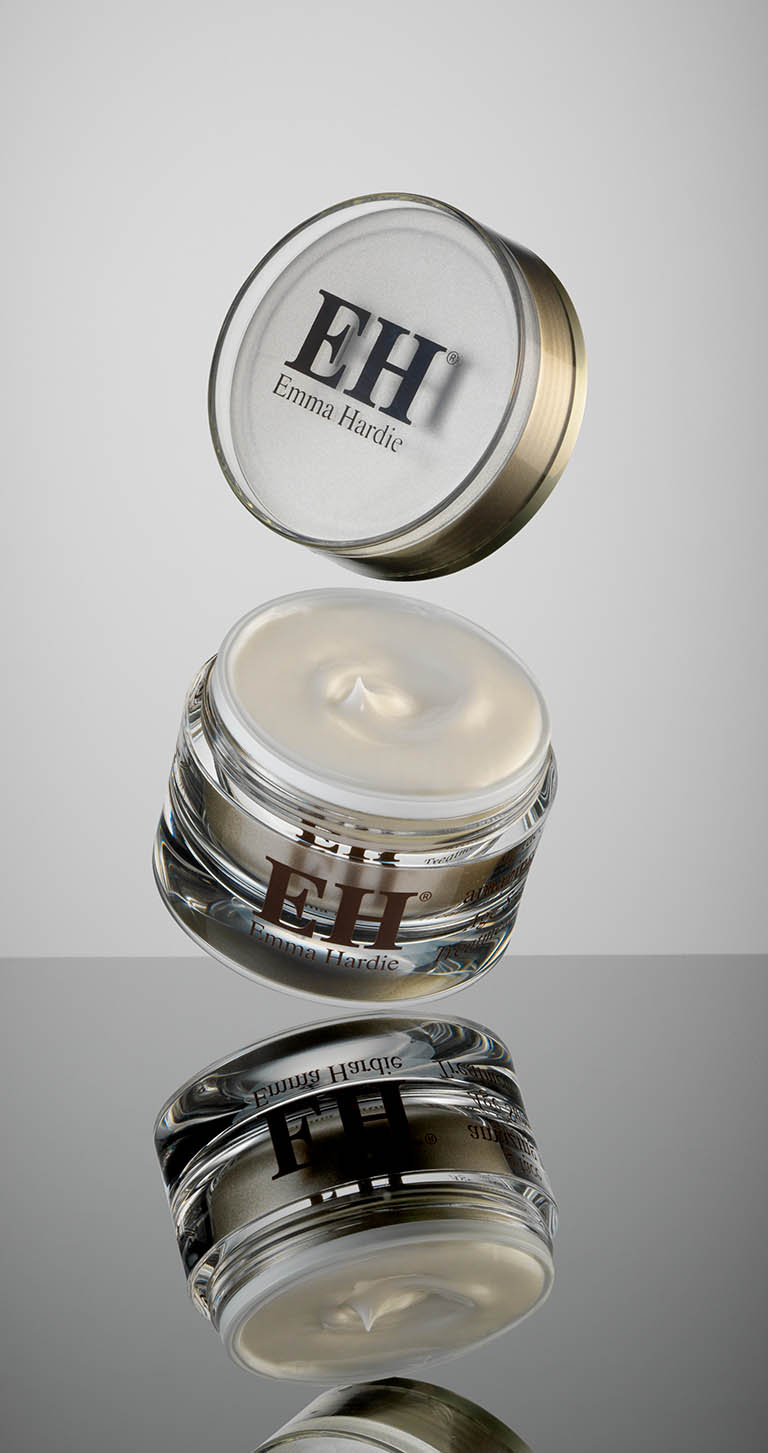 Packshot Factory - Skincare - Emma Hardie balm tin