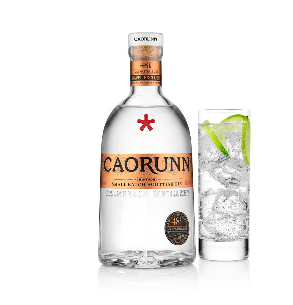 Packshot Factory - Spirit - Caorunn gin bottle and serve