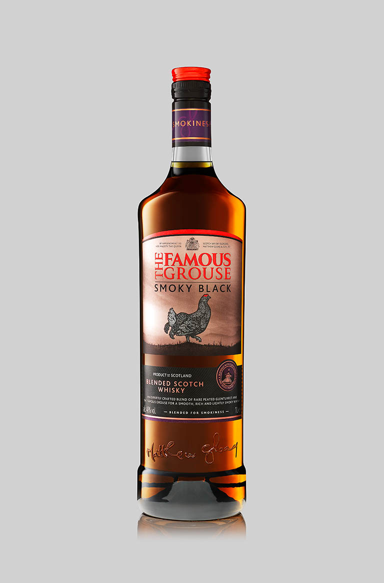 Packshot Factory - Spirit - Famous Grouse Smoky Black whisky bottle