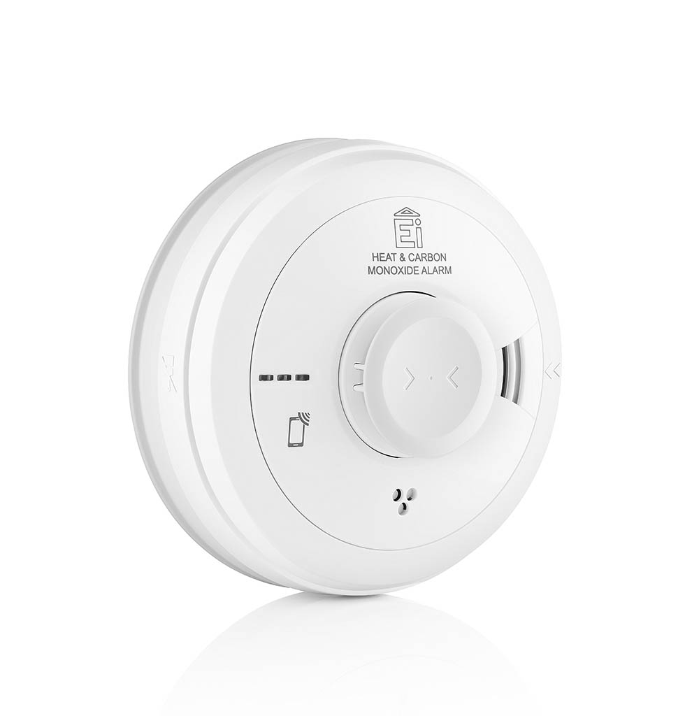 Packshot Factory - White background - Heat & Carbon Monoxide Alarm
