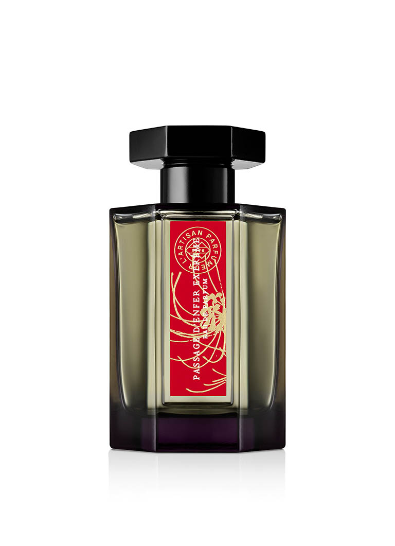 Packshot Factory - White background - L'Artisan Parfumeur fragrance bottle