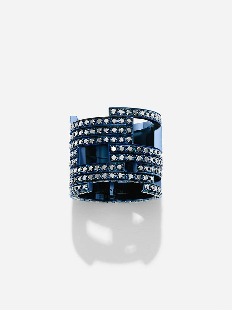 Packshot Factory - White background - Maison Dauphin blue gold band with diamonds
