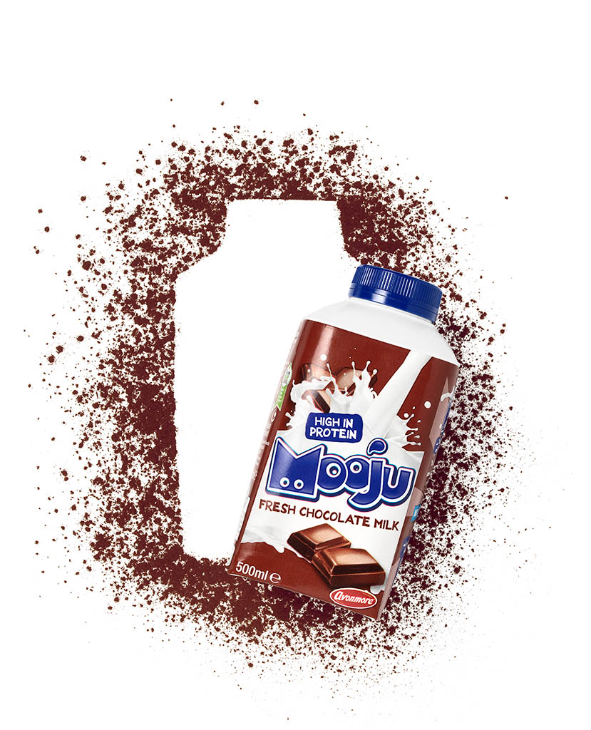 Packshot Factory - White background - Mooju chocolate milk