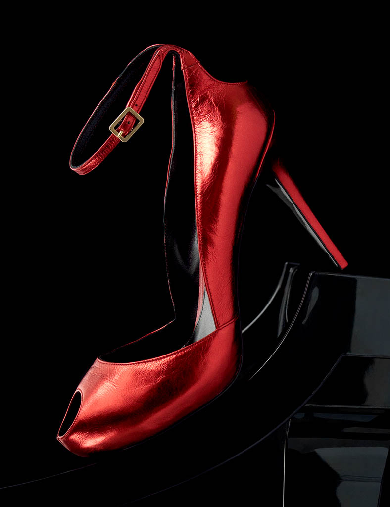 Packshot Factory - Womens fashion - Gucci sandal shoes